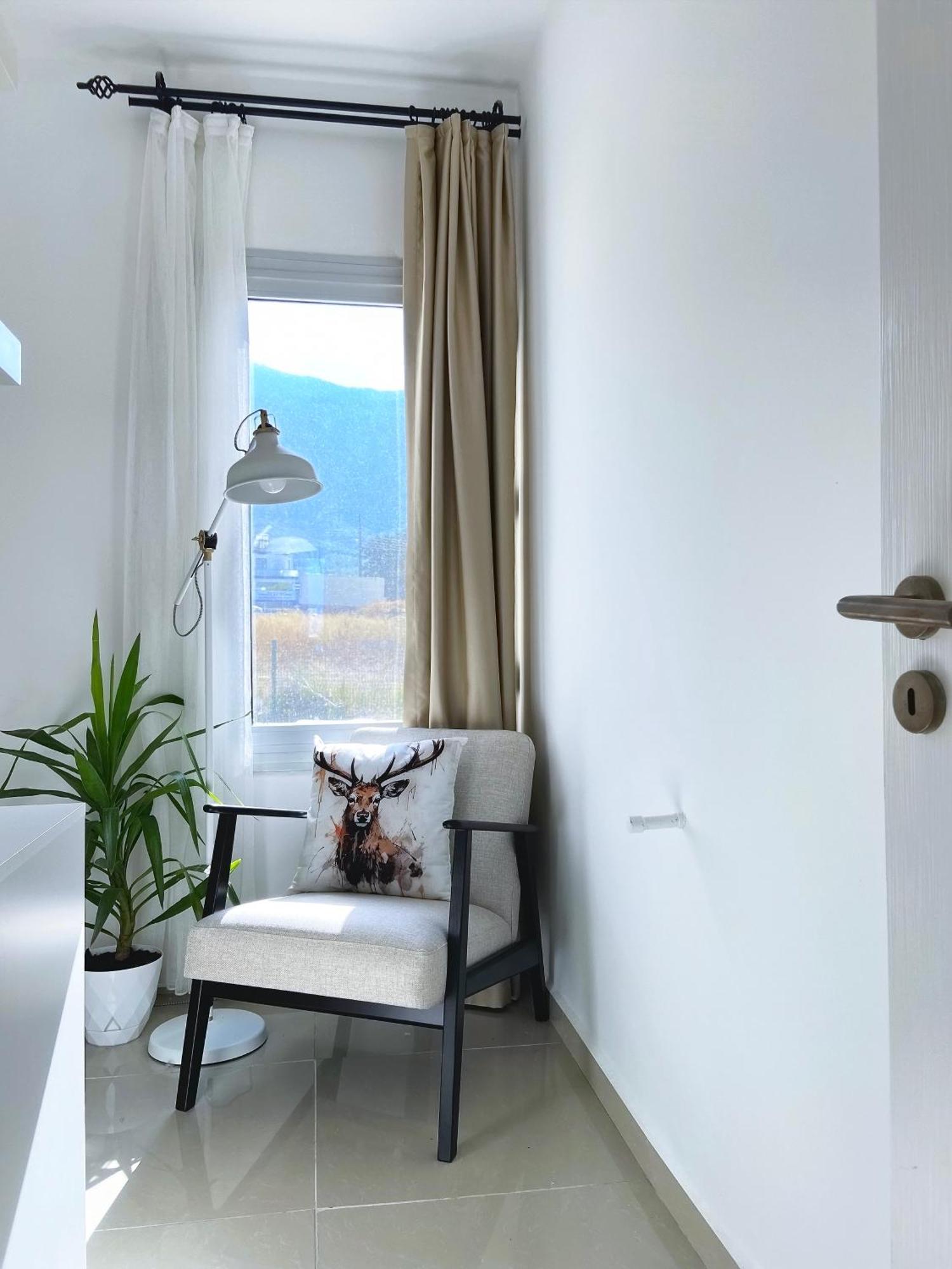 Spacious Three-Bedroom Apartment With Sea View A4 Lapithos  Ngoại thất bức ảnh
