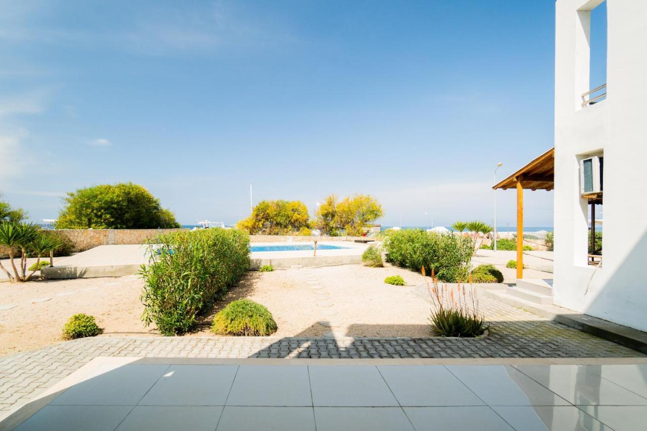 Spacious Three-Bedroom Apartment With Sea View A4 Lapithos  Ngoại thất bức ảnh